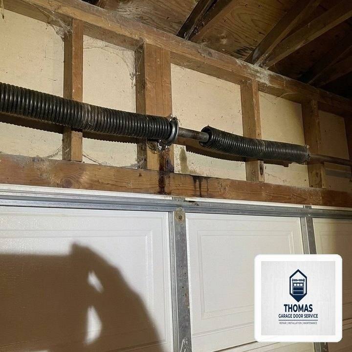 Thomas Garage Door Service in Steilacoom, WA: Heavy-Duty Steel Section Strut & 11-Gauge Hinge Reinforcement - Steilacoom, WA